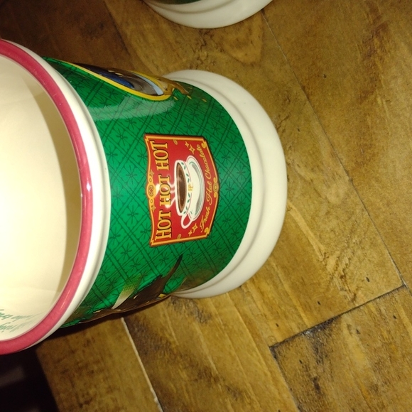 2 Polar express mugs - Picture 6 of 7